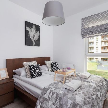 Krowodrza Apartment Premium With Balcony By Renters Prestige Красков Екстериор снимка