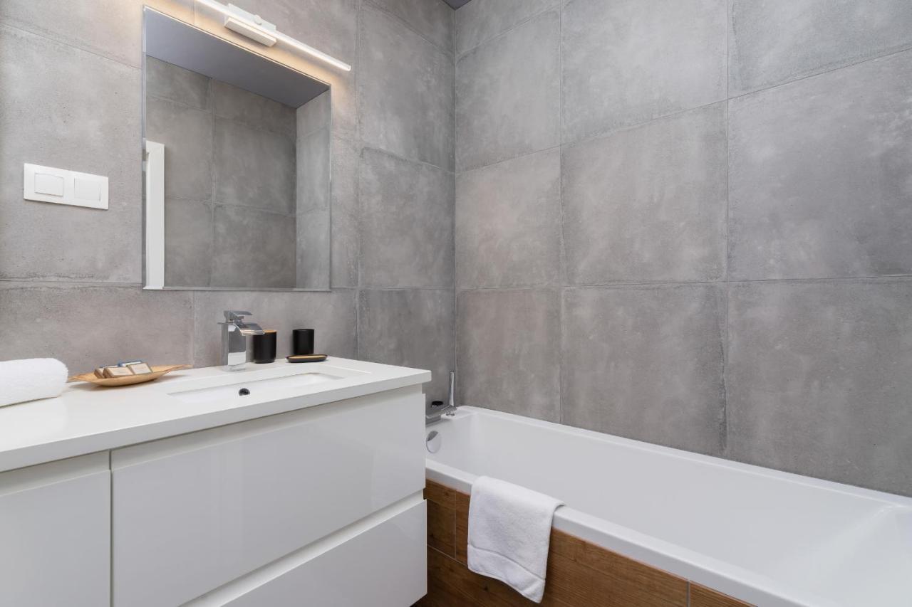 Krowodrza Apartment Premium With Balcony By Renters Prestige Красков Екстериор снимка